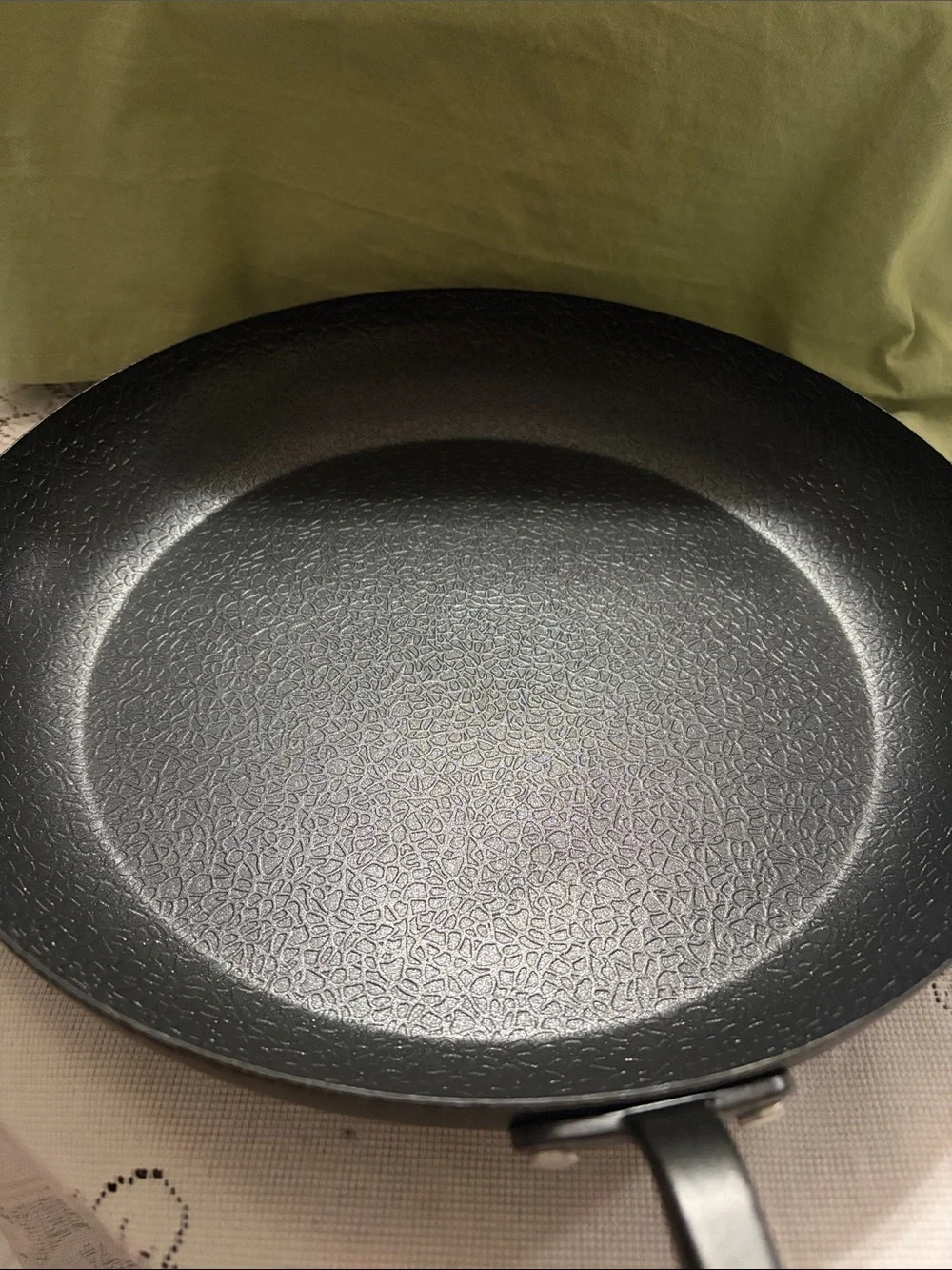 Nonstick Black Skillet Set with Brown Wooden Handles & Glass Lids - 3pc